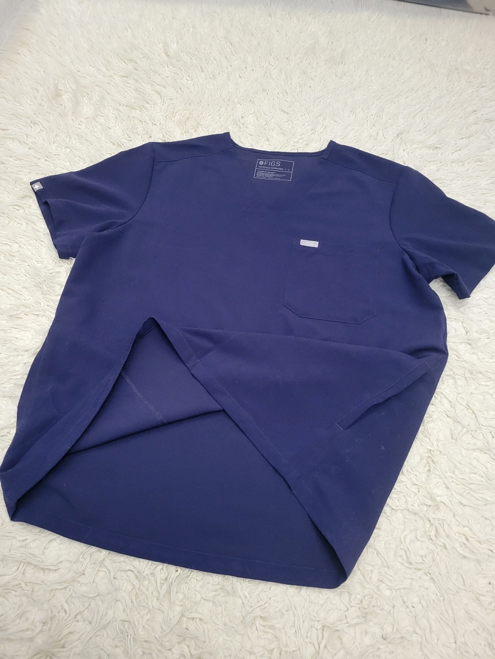 Figs Chisec Three Pocket Scrub Top Sz Large Navy Blue - Picture 8 of 12